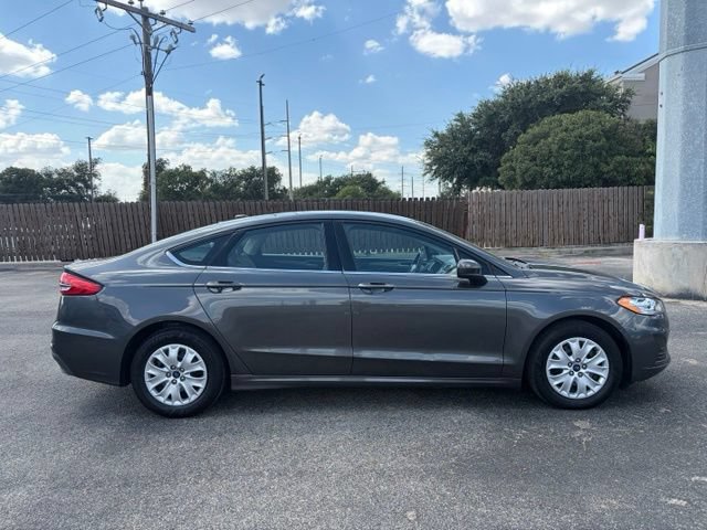 Used 2019 Ford Fusion S FWD image 4