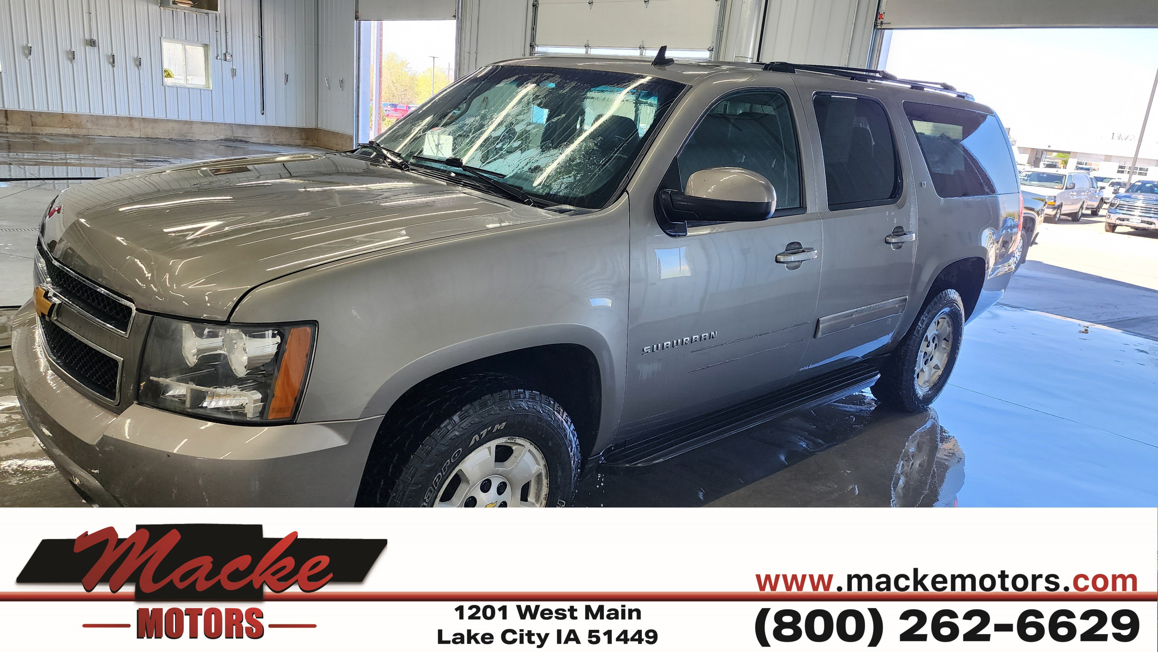 Used 2012 Chevrolet Suburban LT w/ Luxury Package image 1