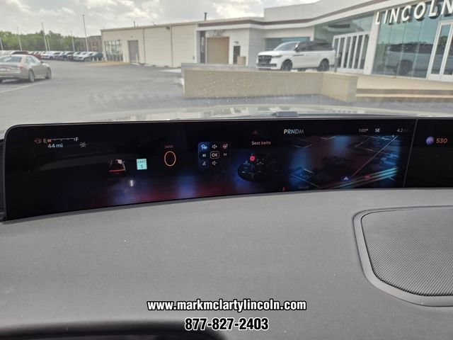 New 2027 Lincoln Navigator Premiere RWD image 19