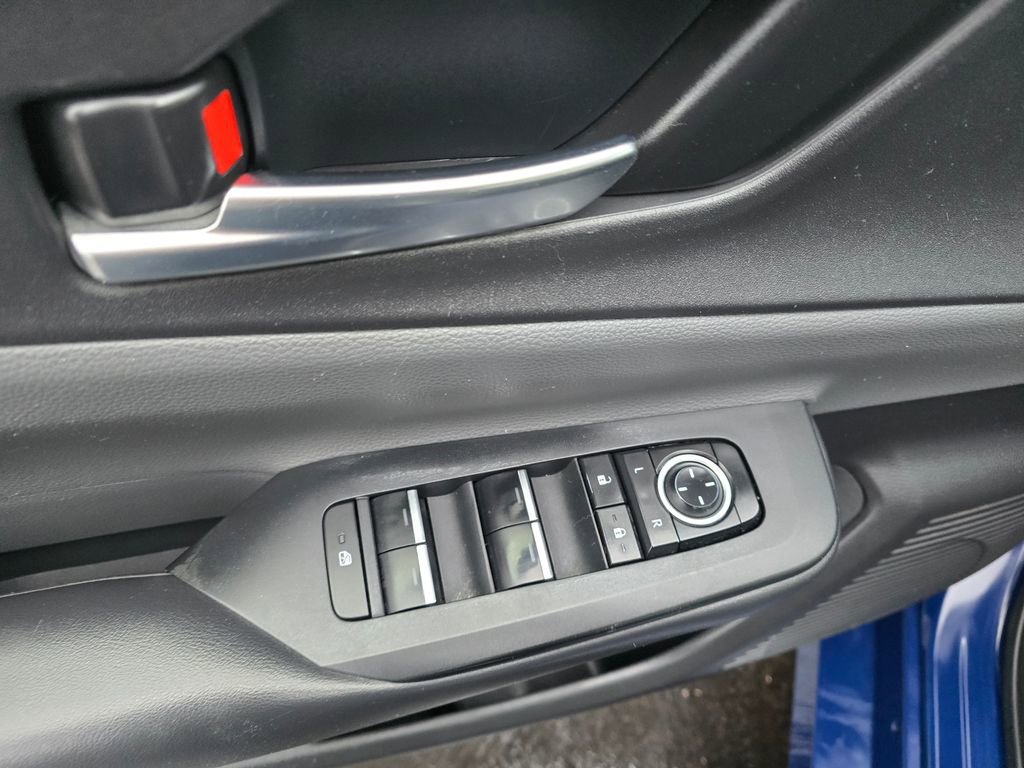 Used 2023 Toyota Prius XLE AWD/4WD image 17