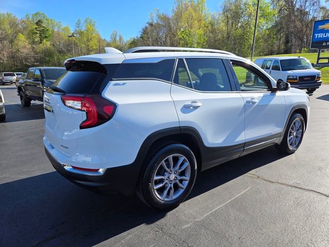Used 2024 GMC Terrain SLT image 7