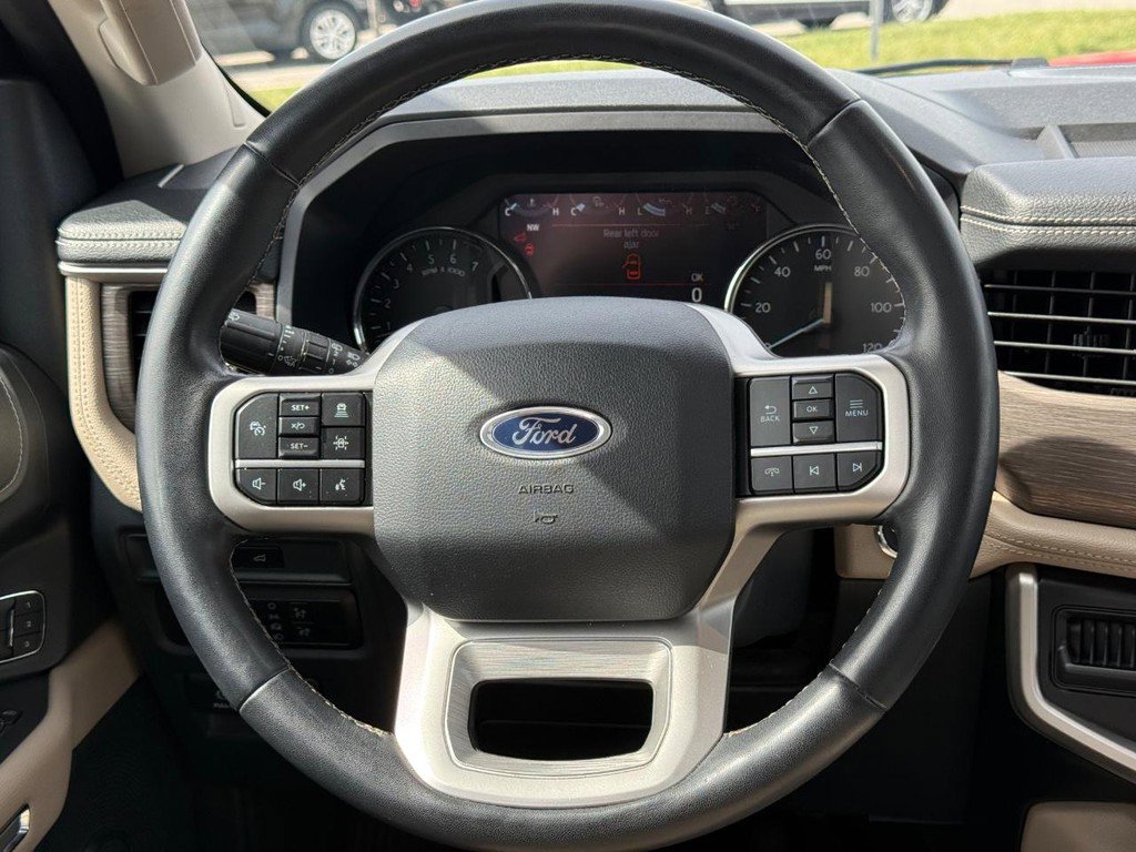 Used 2024 Ford Expedition Limited image 15
