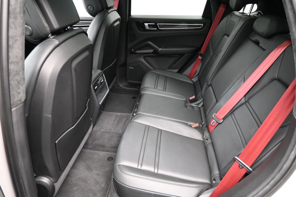 Certified 2021 Porsche Cayenne GTS AWD/4WD image 7