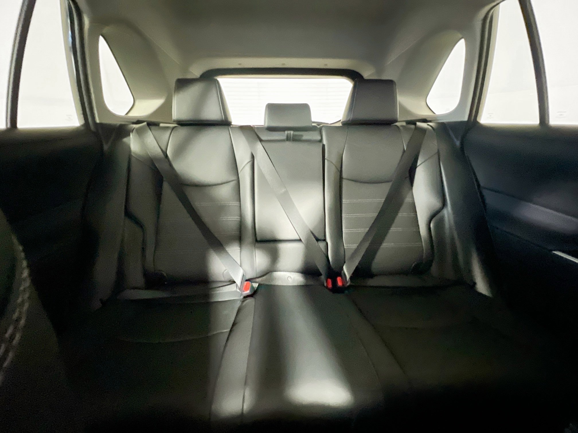 Used 2025 Toyota RAV4 XLE Premium image 33