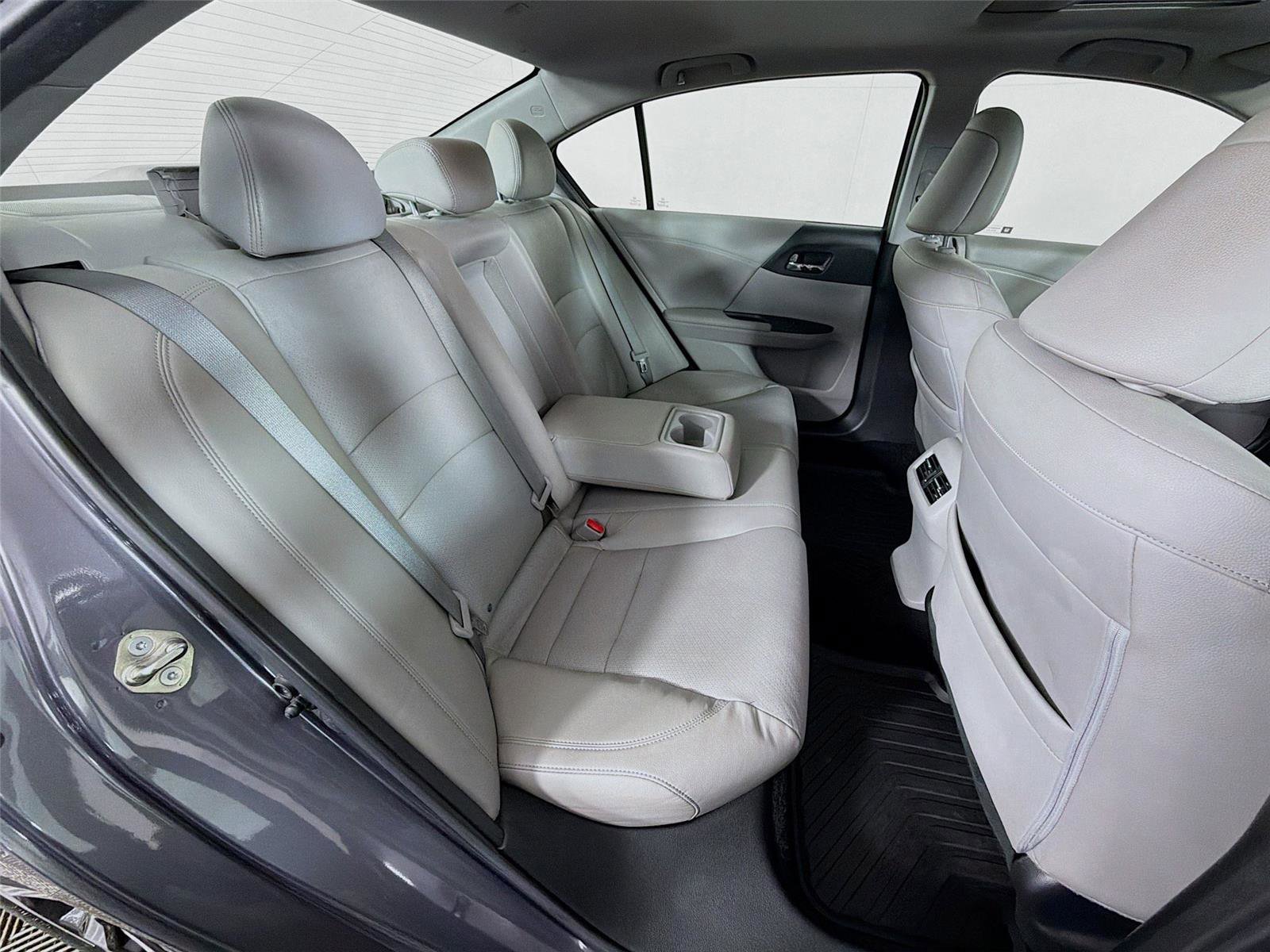 Used 2017 Honda Accord EX-L image 27