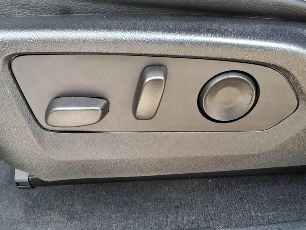 Certified 2024 GMC Canyon Denali image 13