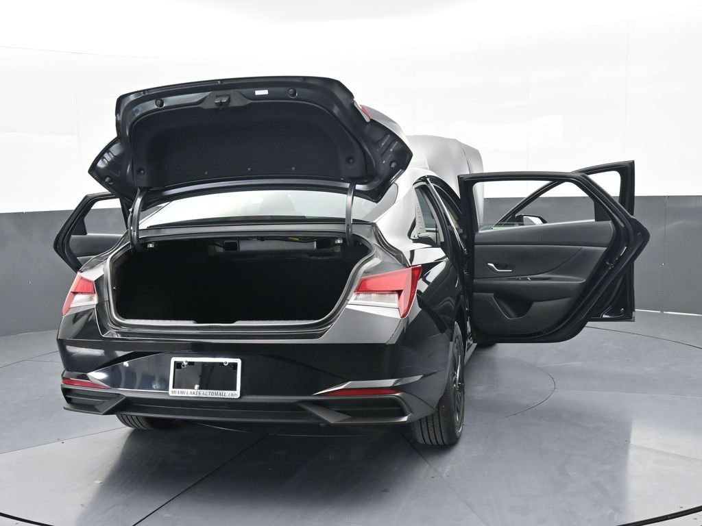 Used 2023 Hyundai Elantra SEL image 65