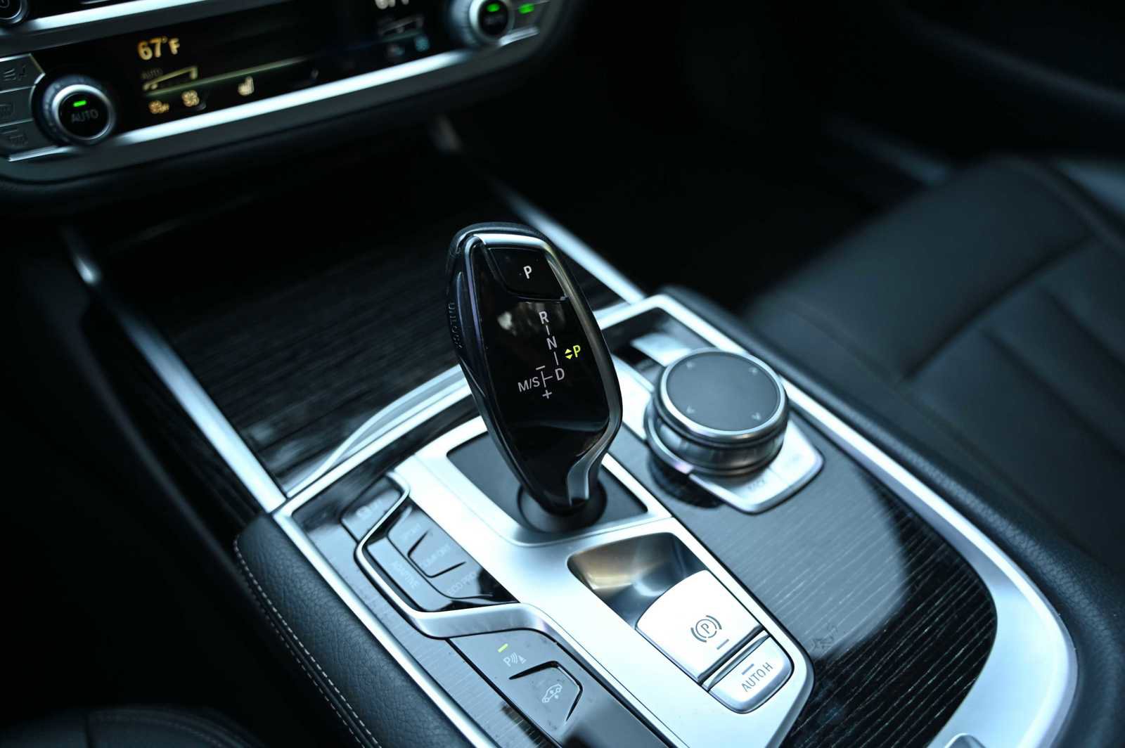 Used 2019 BMW 740i w/ M Sport Package image 14