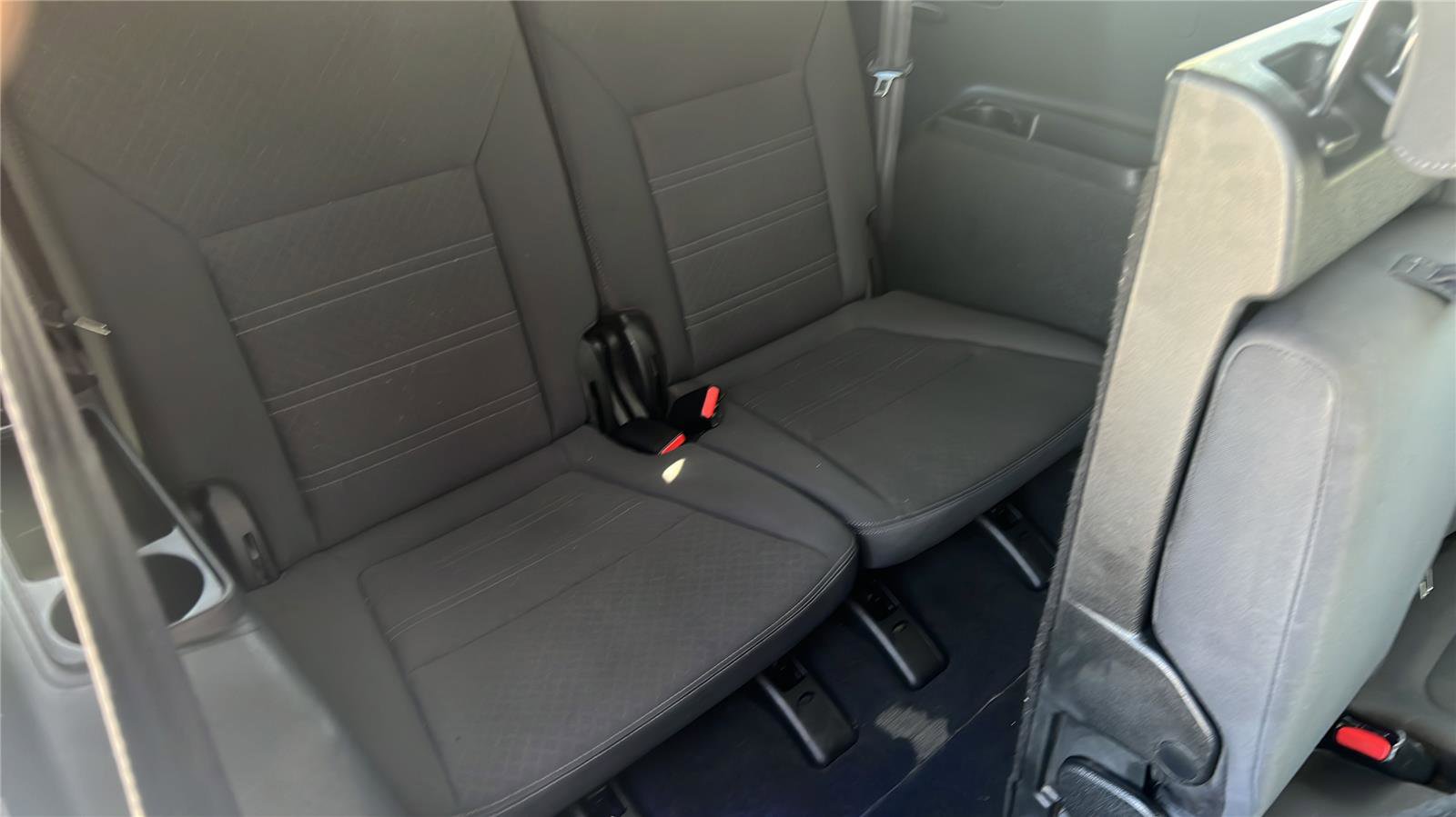 Used 2020 Kia Sorento LX FWD image 19
