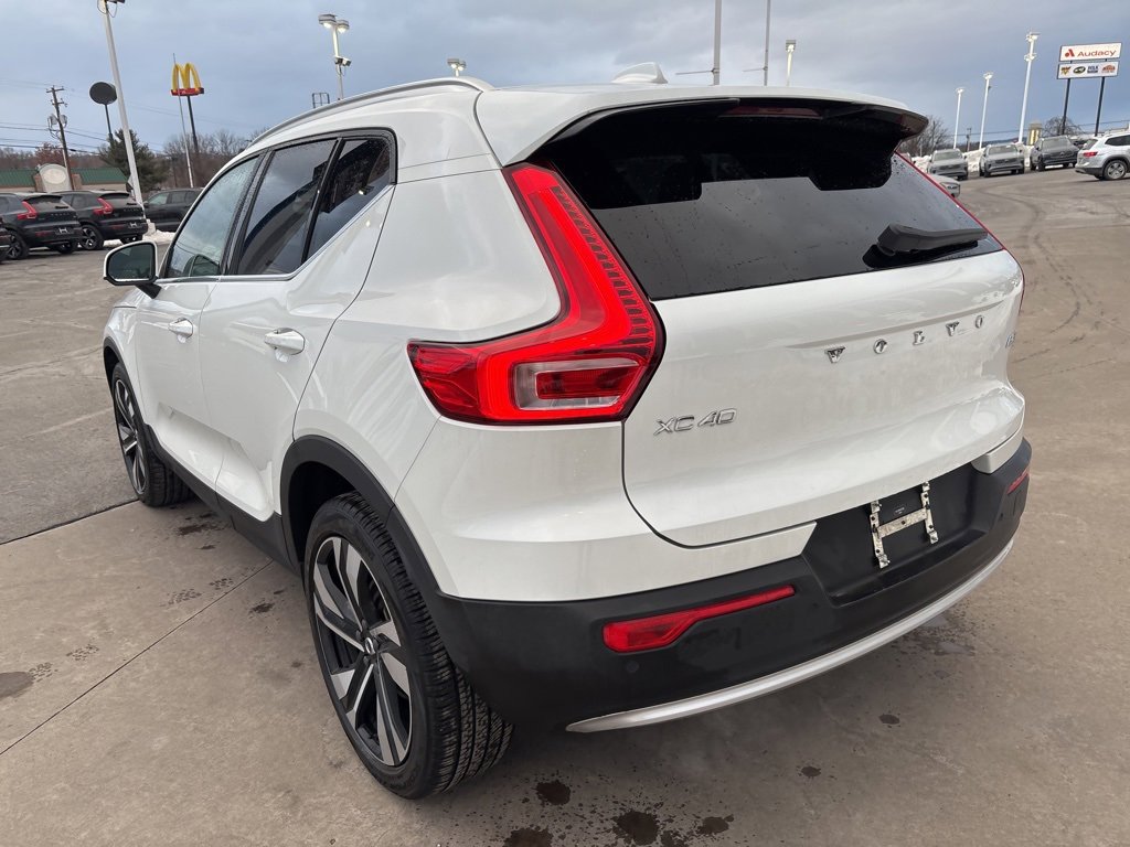 Certified 2023 Volvo XC40 B5 Plus w/ Protection Package Premier image 8
