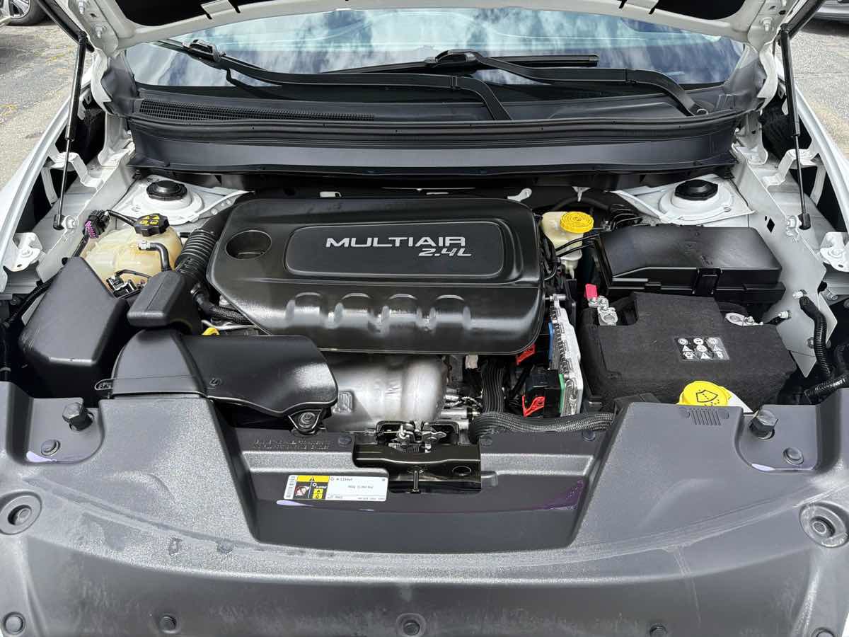 Used 2014 Jeep Cherokee Sport image 23