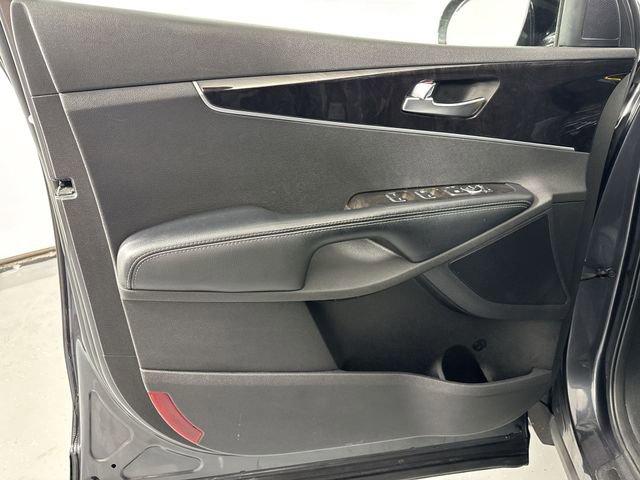 Used 2017 Kia Sorento EX image 19