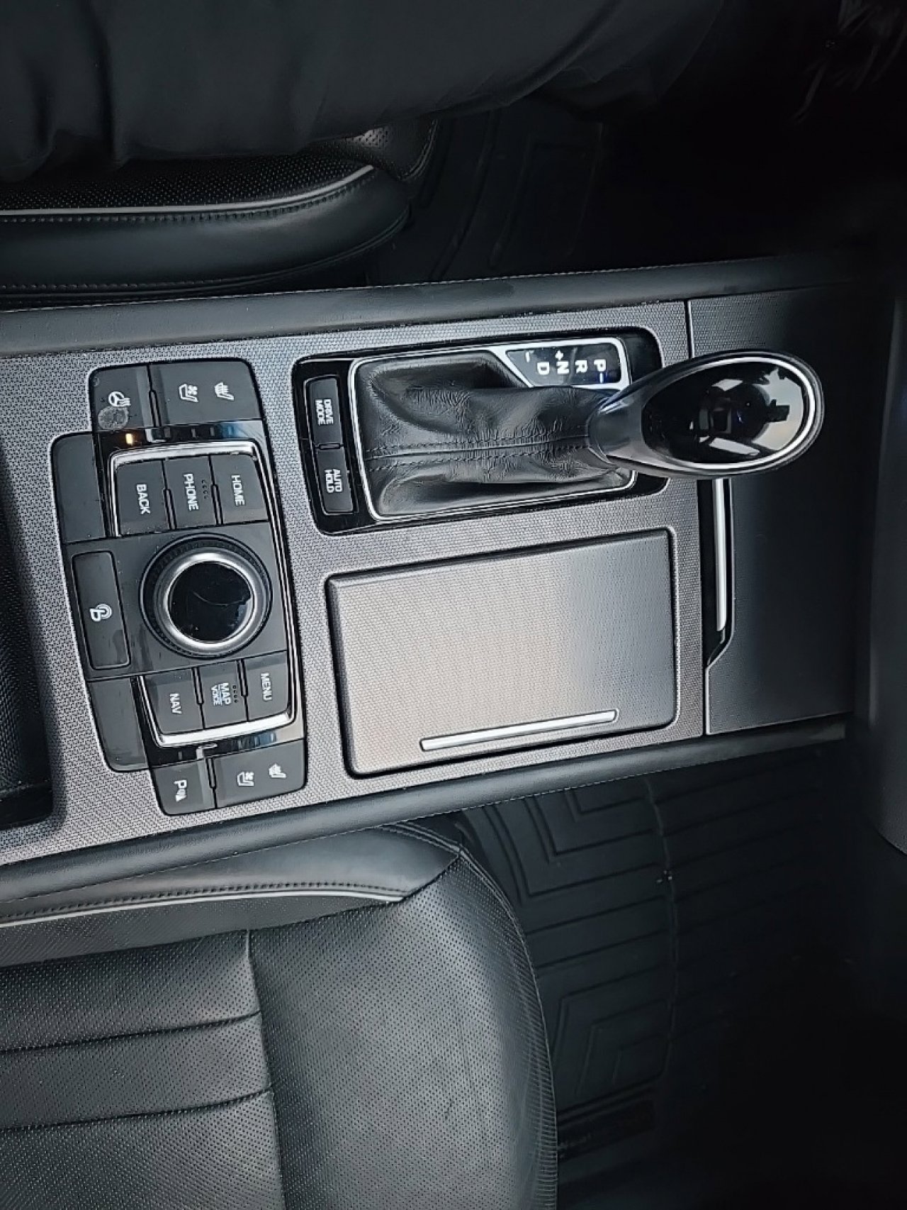 Used 2017 Genesis G80 3.8 w/ Option Group 03 image 29