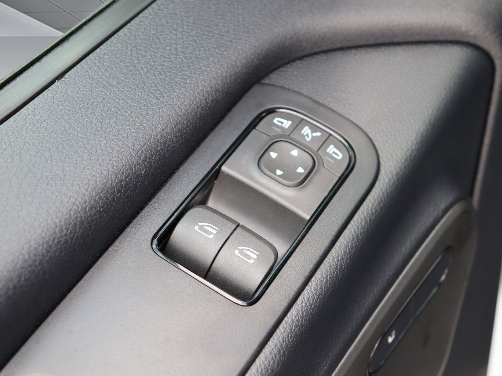 New 2025 Mercedes-Benz Sprinter 2500 image 13