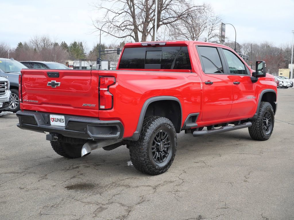 Used 2025 Chevrolet Silverado 2500 ZR2 w/ Technology Package AWD/4WD image 10