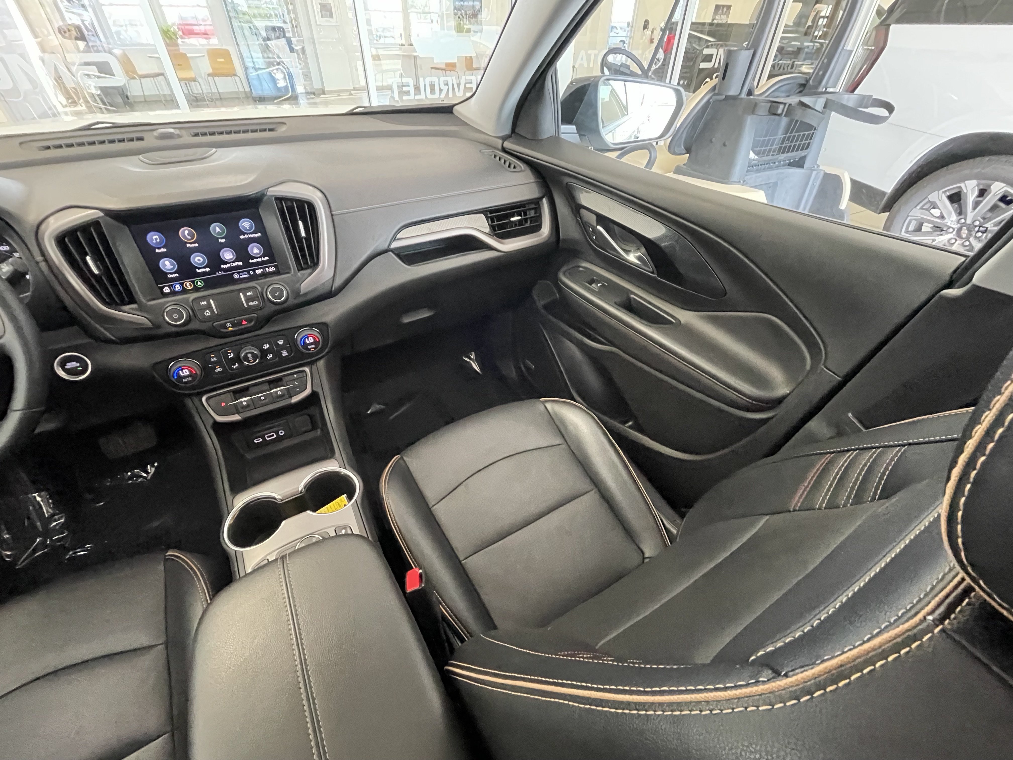 Certified 2024 GMC Terrain AT4 w/ Infotainment Package II AWD/4WD image 32