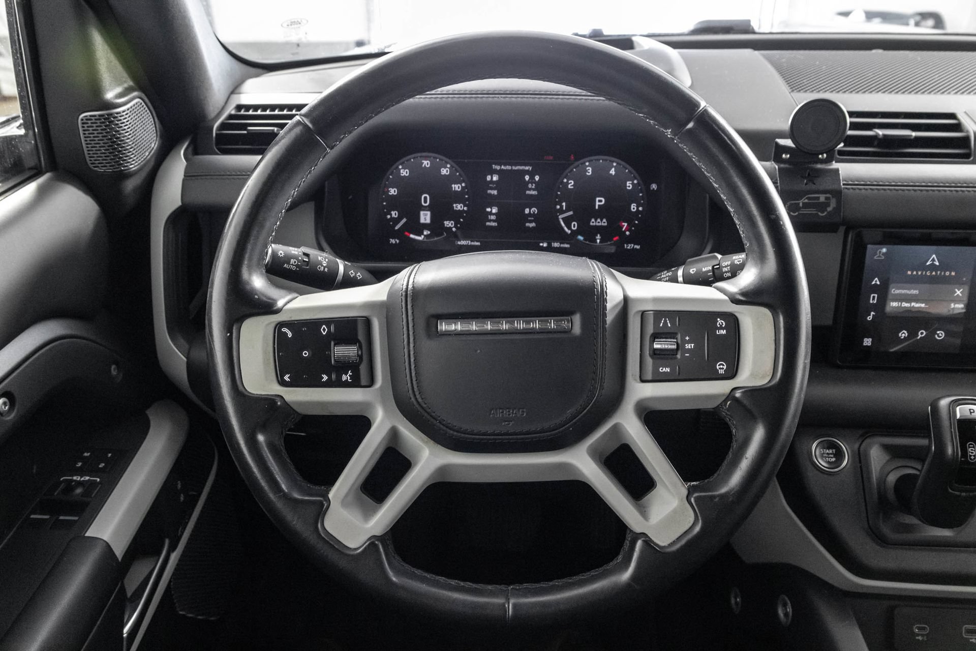Used 2023 Land Rover Defender 90 X-Dynamic SE AWD/4WD image 27