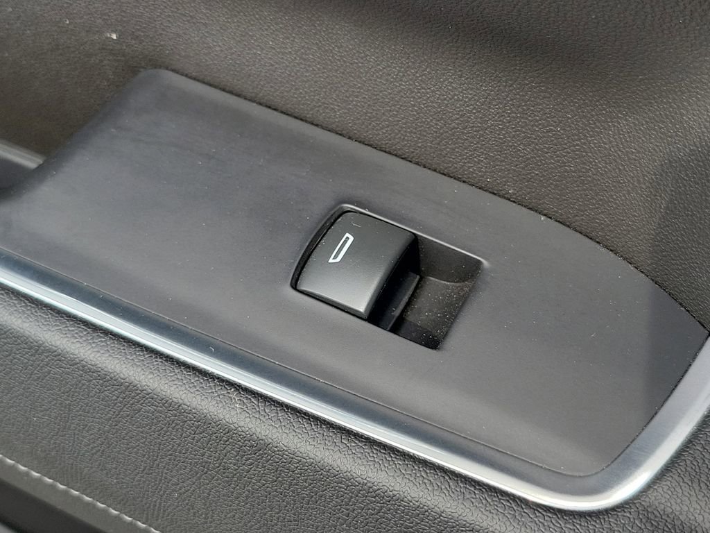 Used 2023 GMC Sierra 1500 Elevation image 15