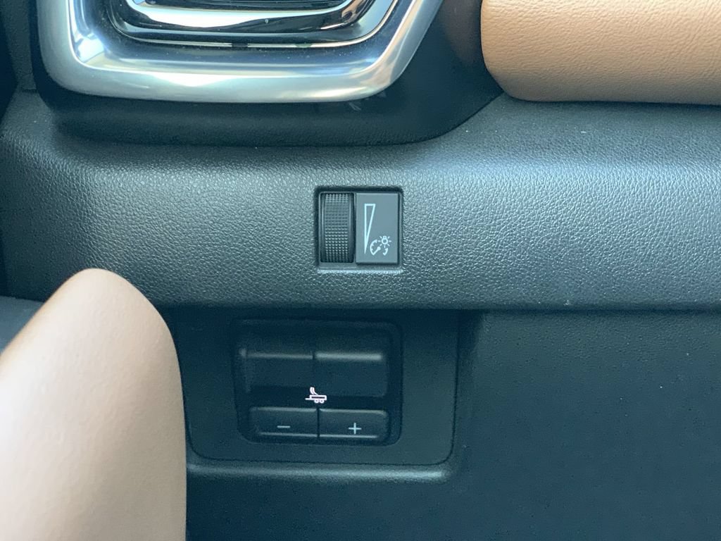 Certified 2023 GMC Canyon AT4 AWD/4WD image 16