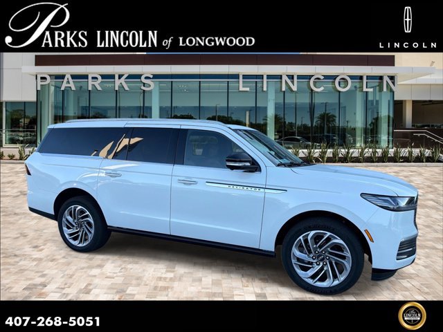 Certified 2026 Lincoln Navigator L Reserve AWD/4WD image 1