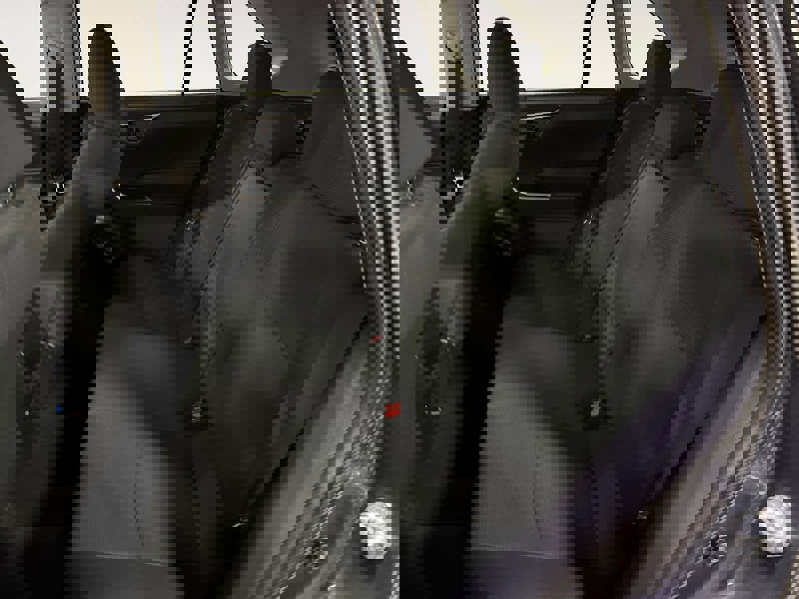 Used 2021 Toyota RAV4 LE image 17