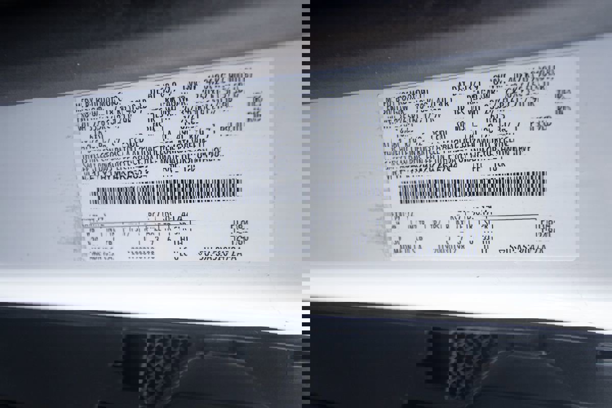 Used 2019 Ford Transit 250 130 Low Roof w/ Exterior Upgrade Package image 20