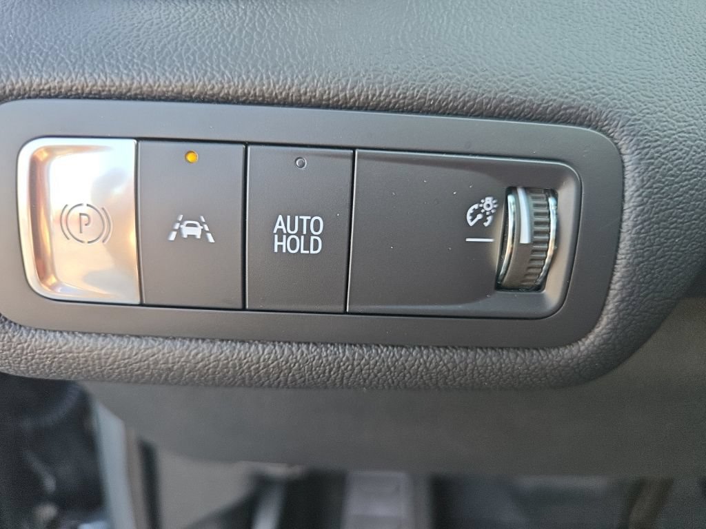 Certified 2025 Chevrolet Blazer EV LT AWD/4WD image 18