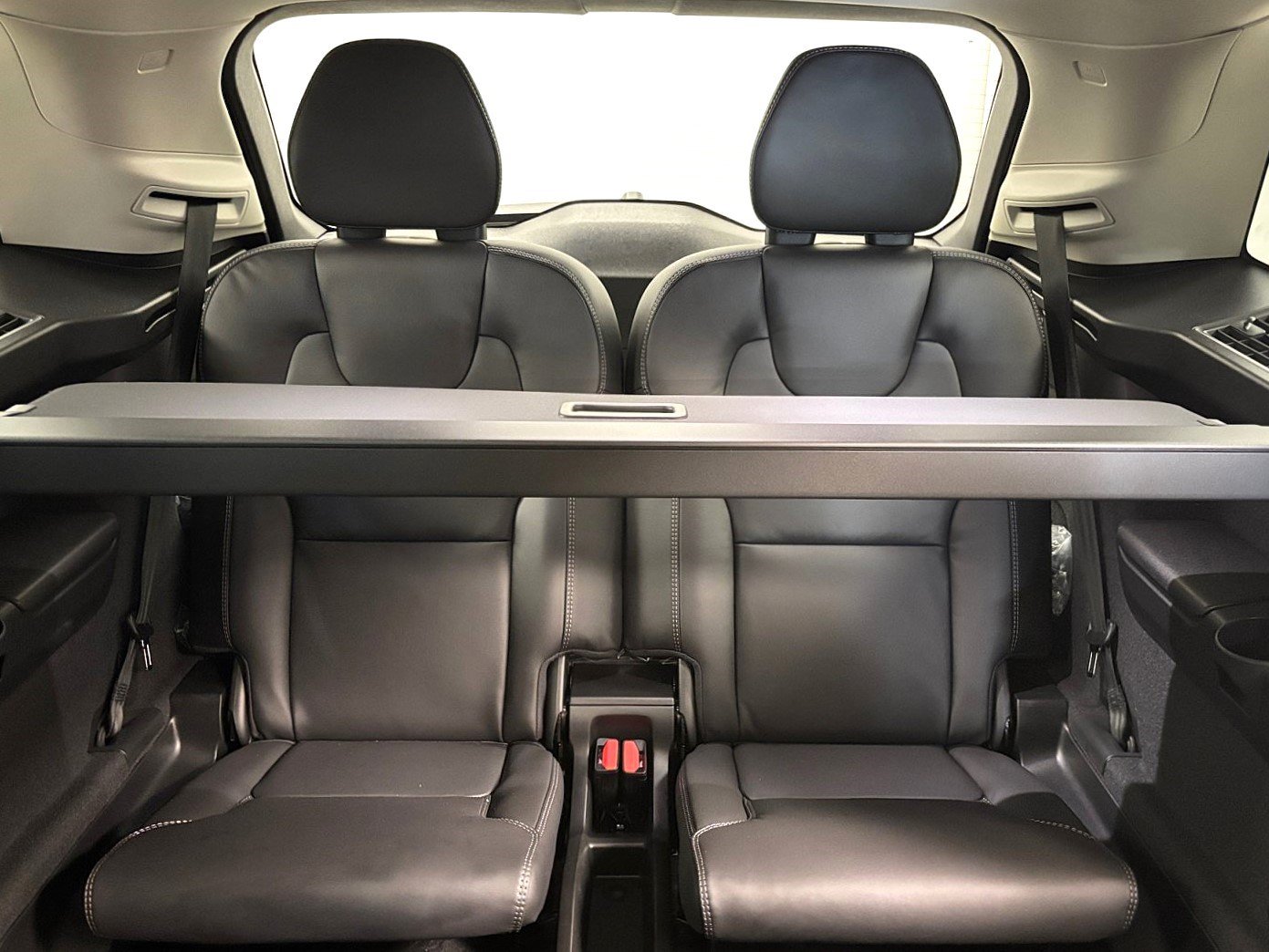 New 2026 Volvo XC90 T8 Ultra w/ Protection Package AWD/4WD image 30