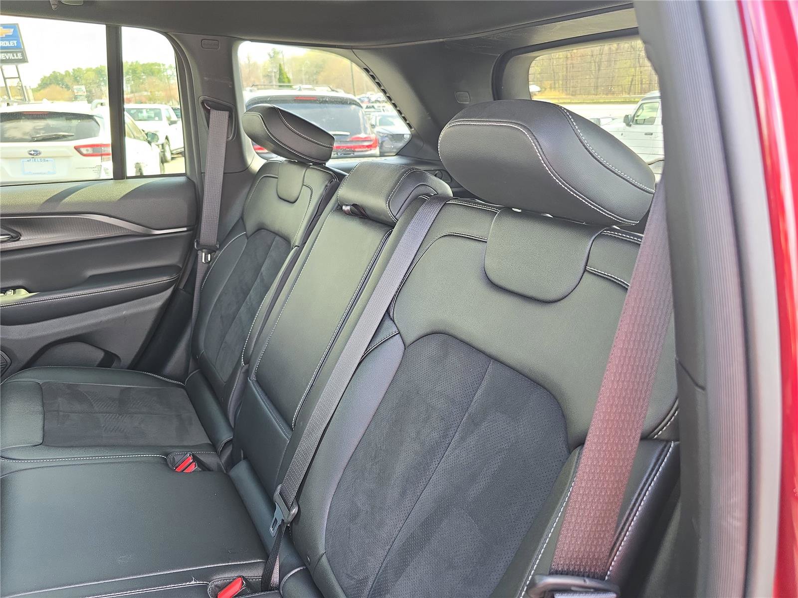 Used 2023 Jeep Grand Cherokee Altitude image 15