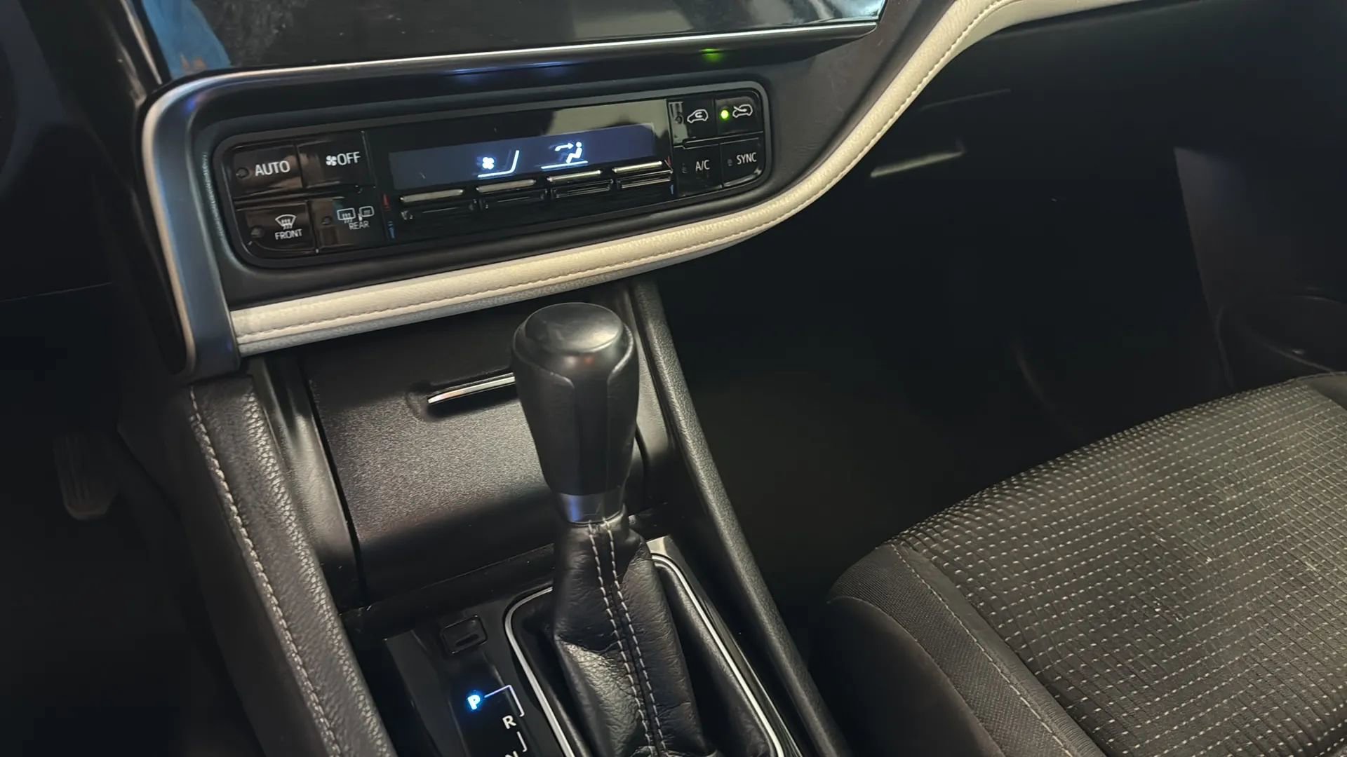 Used 2018 Toyota Corolla iM FWD image 14