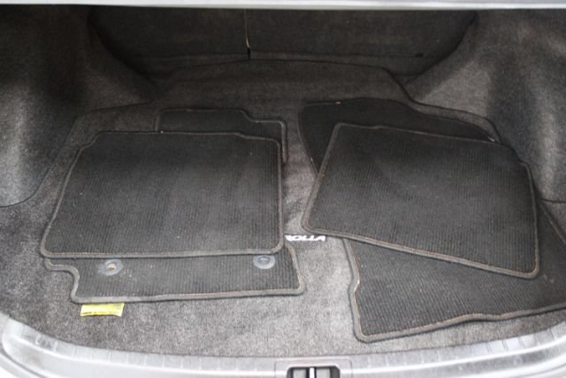 Used 2015 Toyota Corolla LE FWD image 19