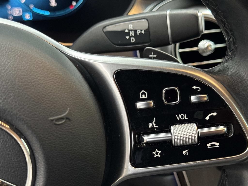 Used 2022 Mercedes-Benz GLC 300 4MATIC image 29