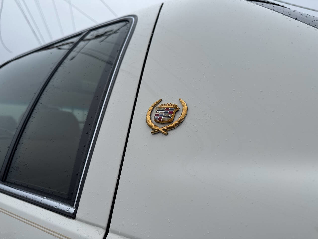 Used 1995 Cadillac De Ville Sedan image 3