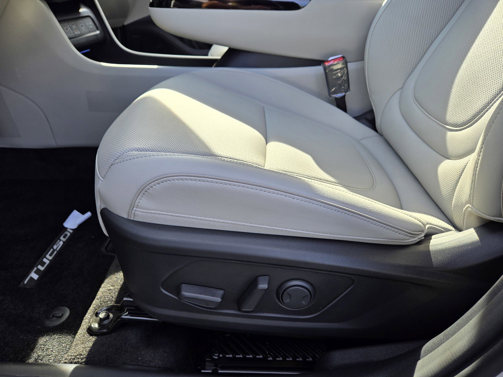 New 2026 Hyundai Tucson Limited image 15