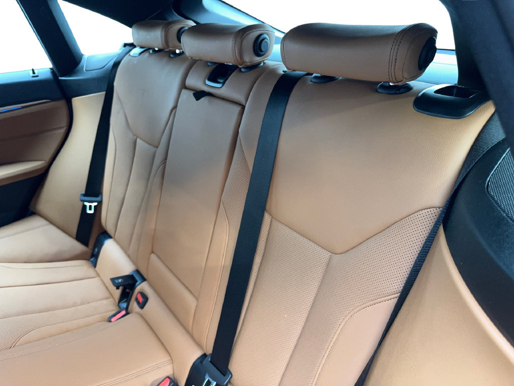 Used 2025 BMW i4 eDrive40 w/ Premium Package RWD image 36