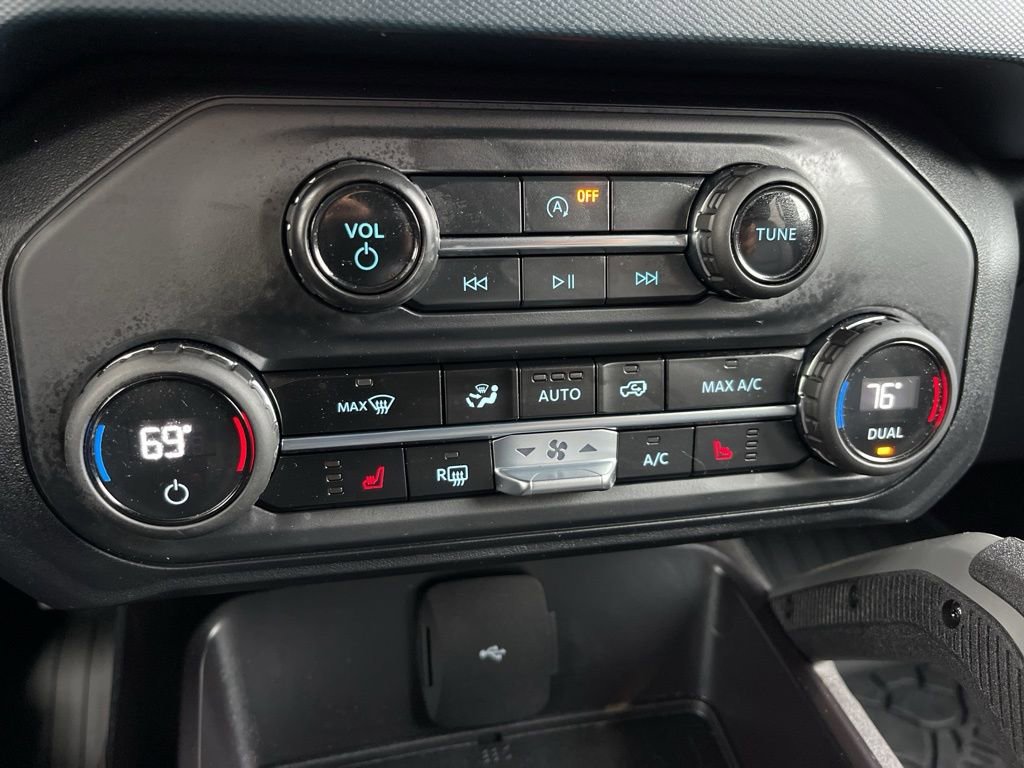 Used 2024 Ford Bronco Outer Banks image 12