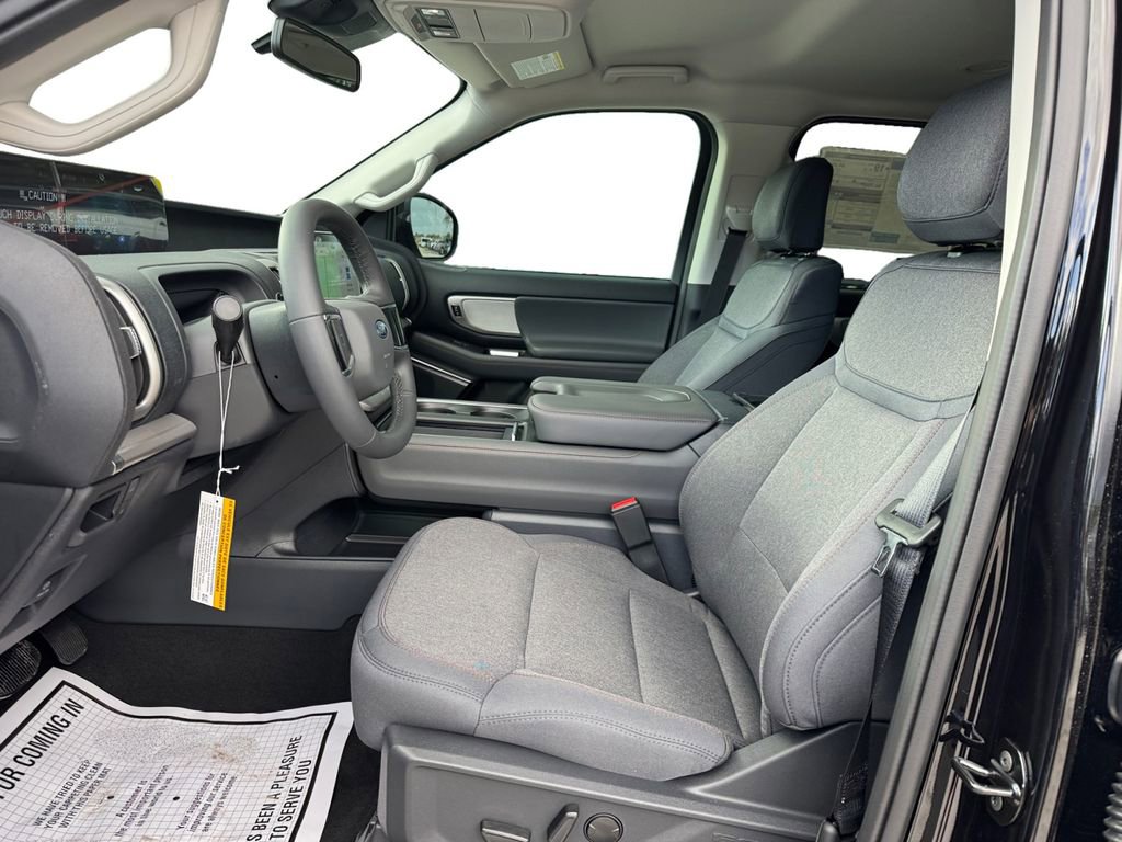 New 2025 Ford Expedition Active image 11