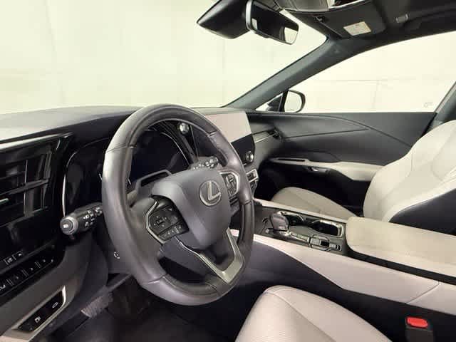 Used 2025 Lexus RX 350 Premium w/ Convenience Package FWD image 7