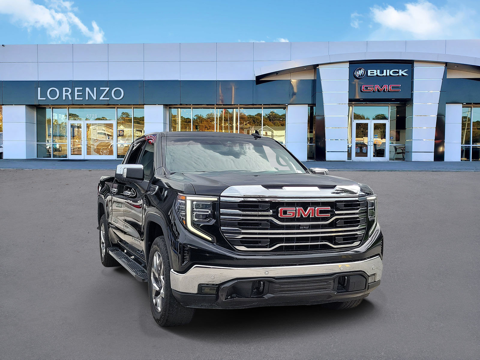 Used 2024 GMC Sierra 1500 SLT w/ SLT Premium Plus Package AWD/4WD image 3