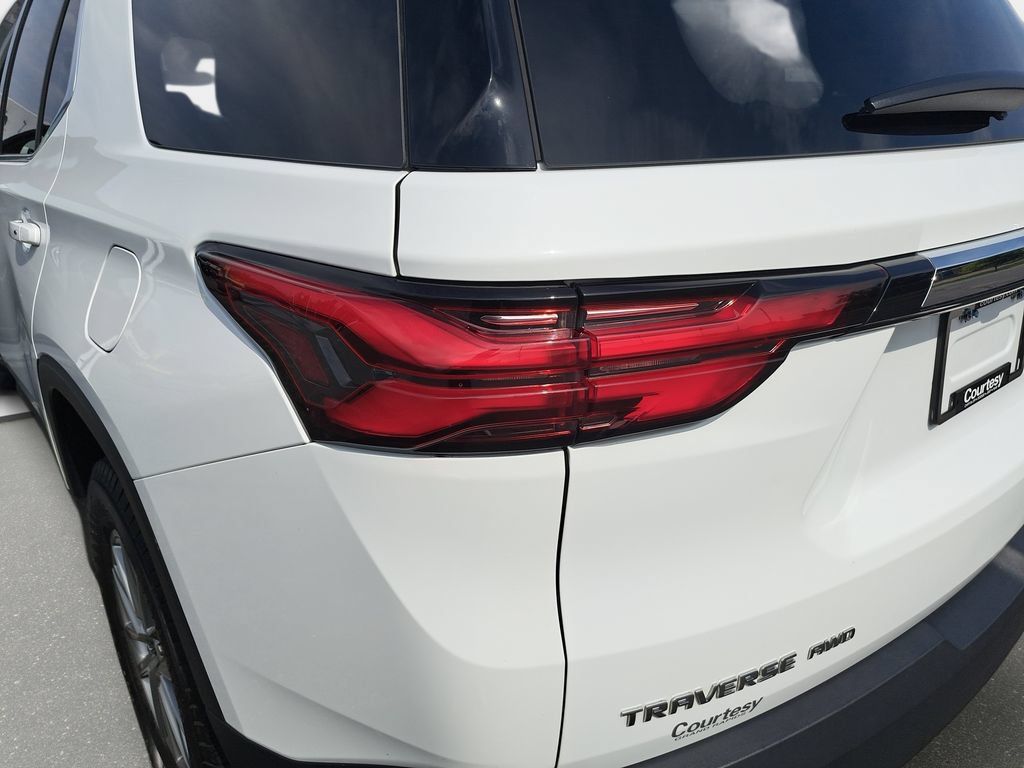 Used 2023 Chevrolet Traverse LT AWD/4WD image 35