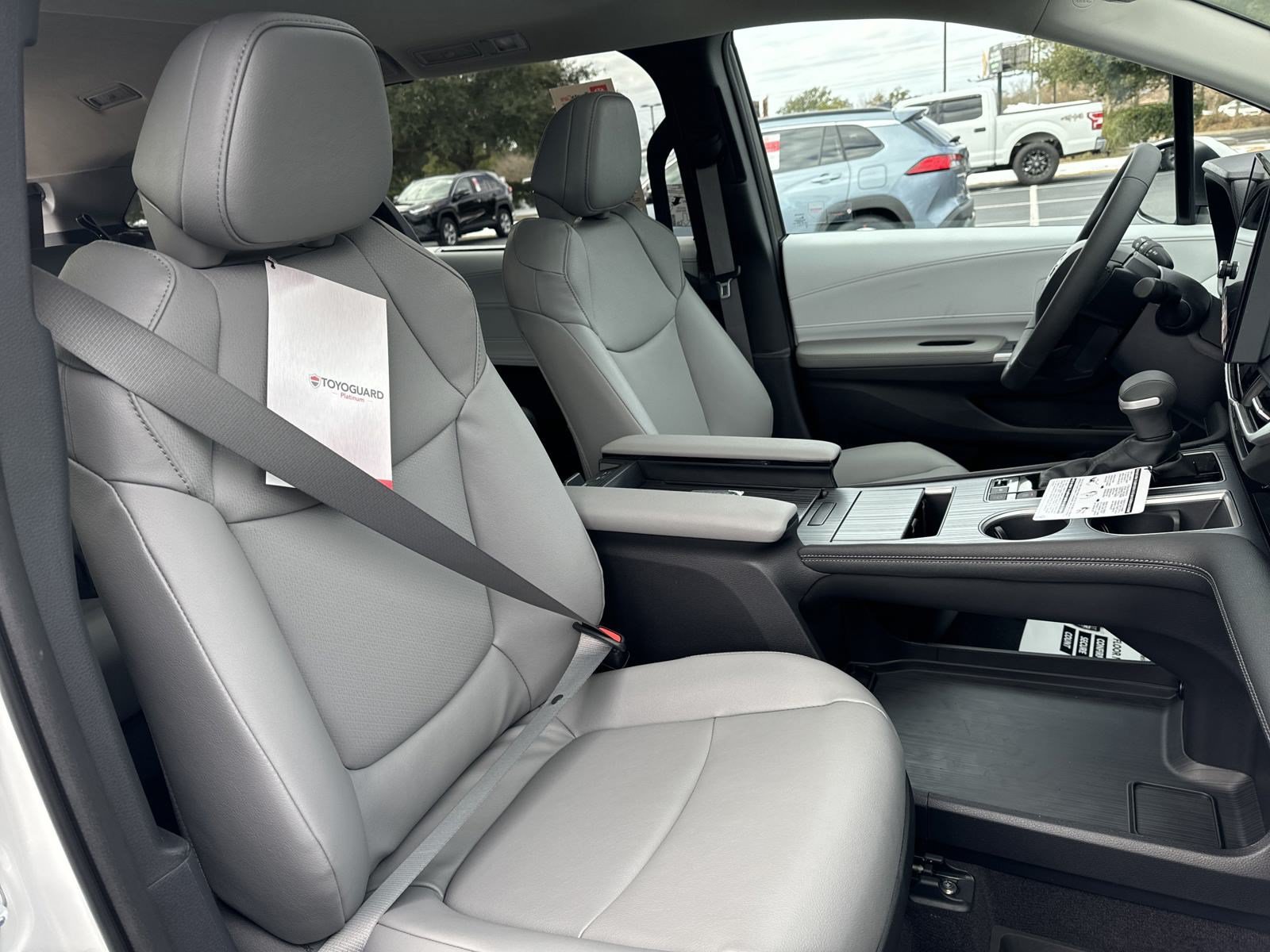 New 2025 Toyota Sienna XLE FWD image 35