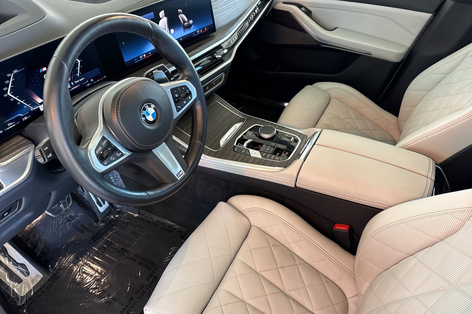 Used 2024 BMW X7 xDrive40i w/ M Sport Package AWD/4WD image 10