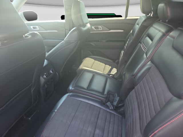 Used 2025 Ford Explorer ST-Line w/ ST-Line Street Pack AWD/4WD image 26