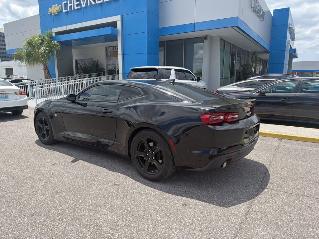 Used 2021 Chevrolet Camaro LT RWD image 8