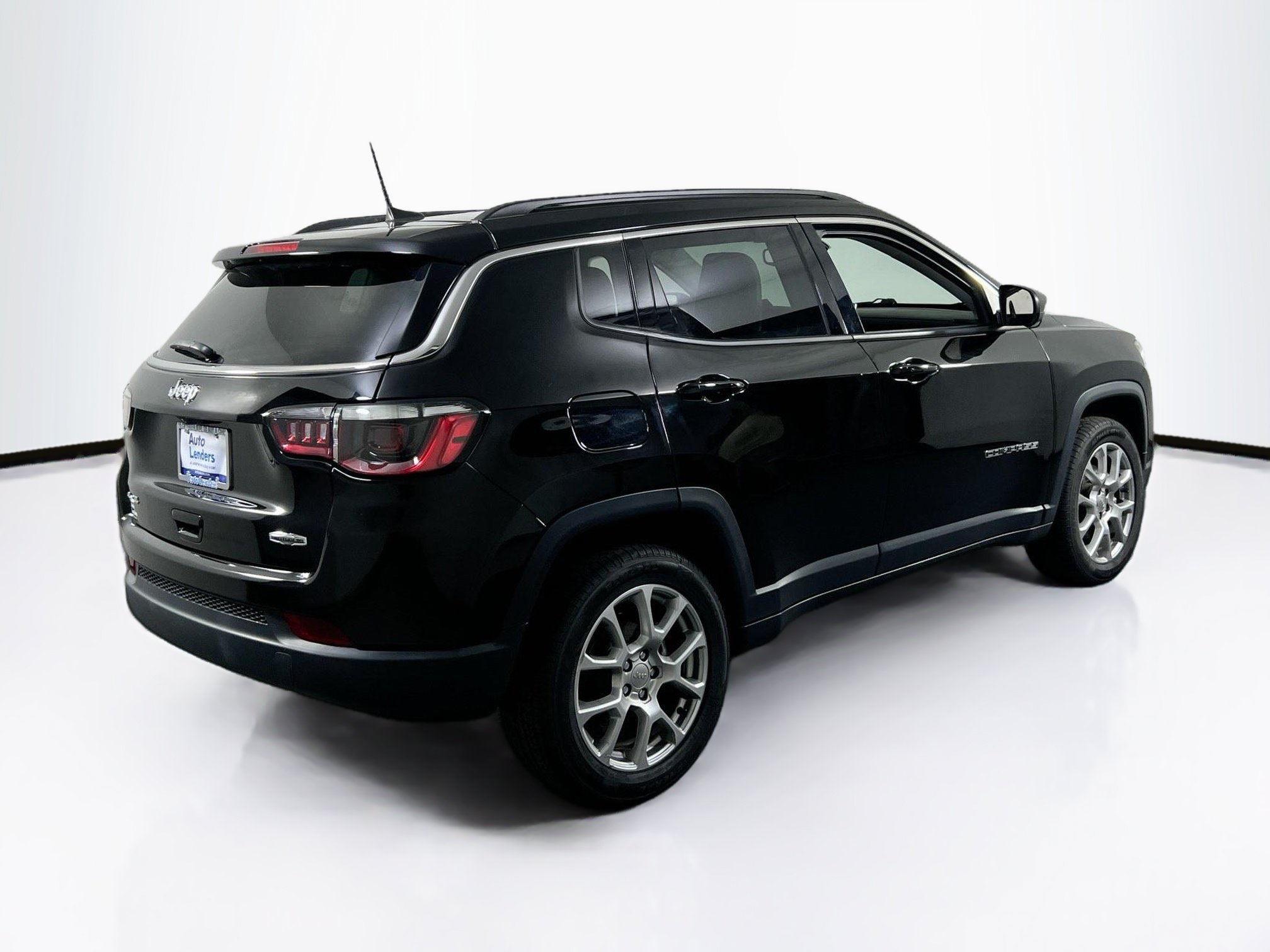 Used 2022 Jeep Compass Latitude AWD/4WD image 5