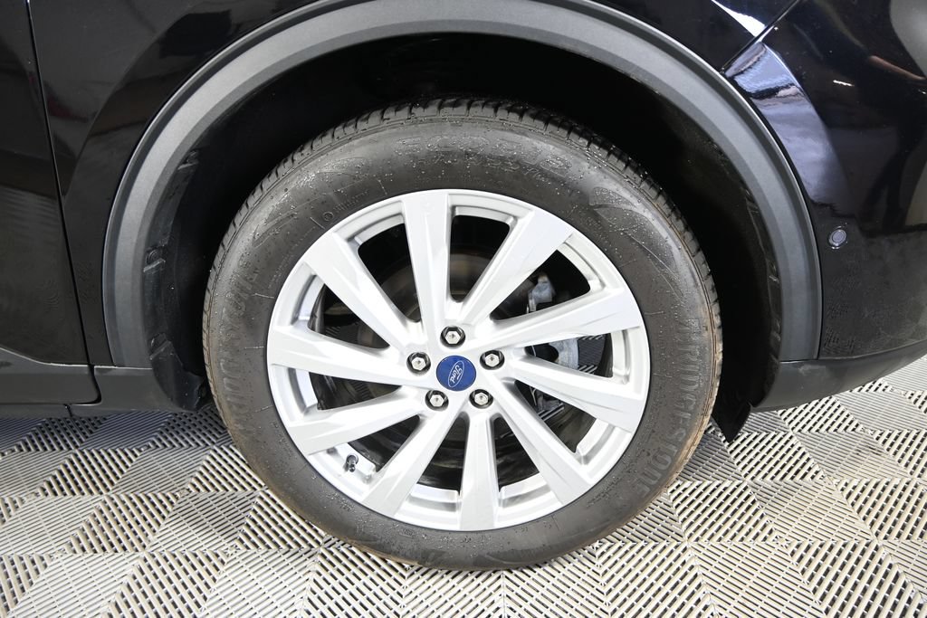 Used 2022 Ford Escape Titanium w/ Titanium Elite Package AWD/4WD image 11