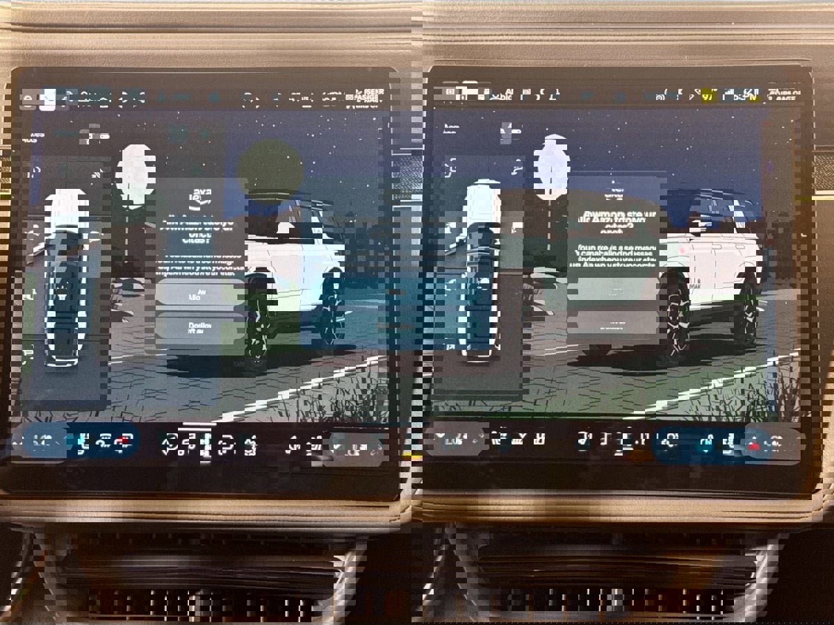 Used 2024 Rivian R1S Adventure image 14