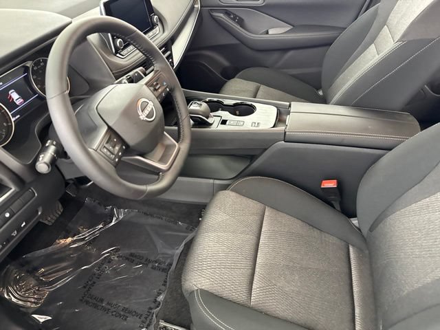 Used 2026 Nissan Rogue SV w/ Cold Weather Package FWD image 23