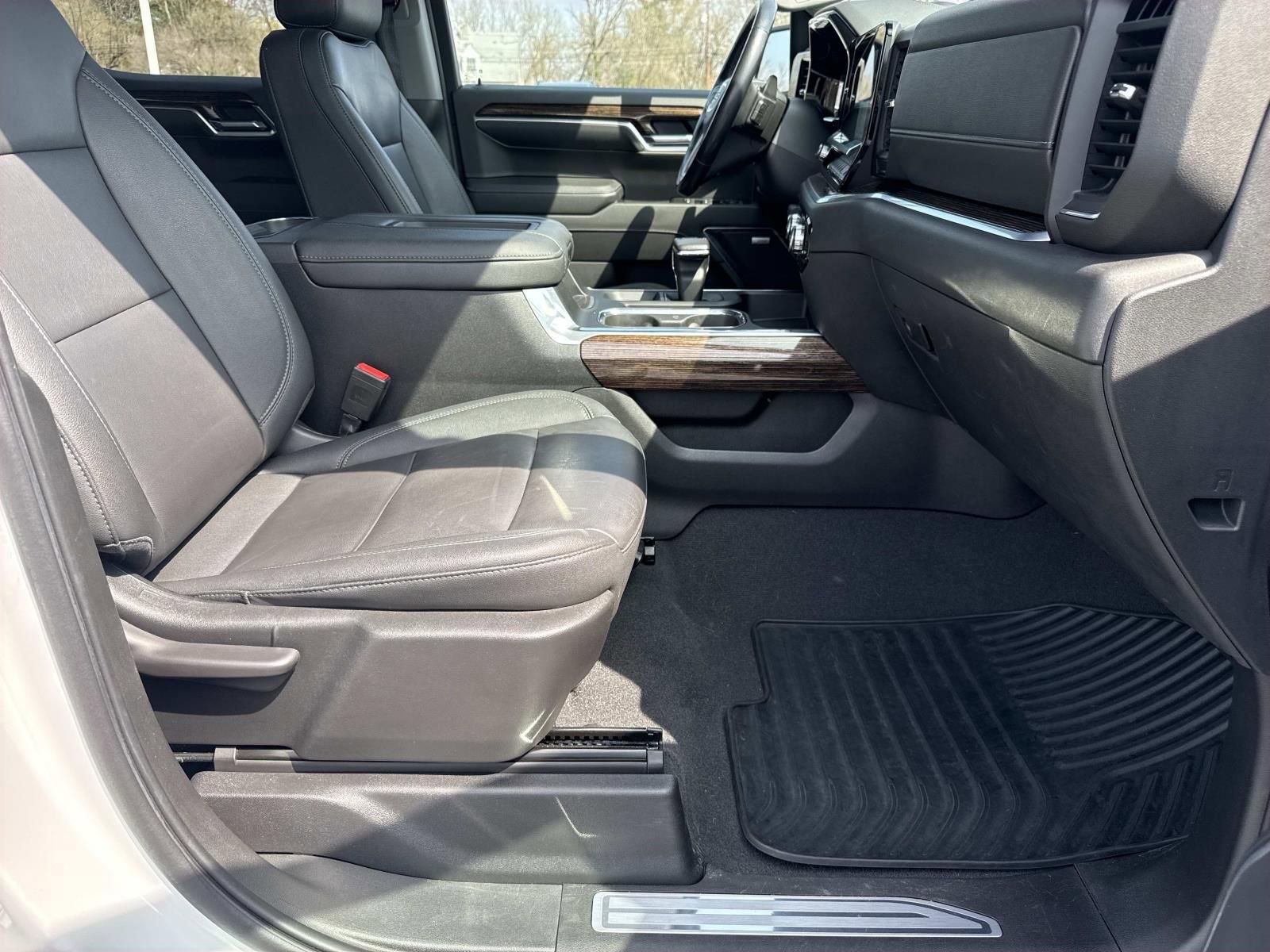 Used 2022 GMC Sierra 1500 Elevation w/ Elevation Premium Package image 24