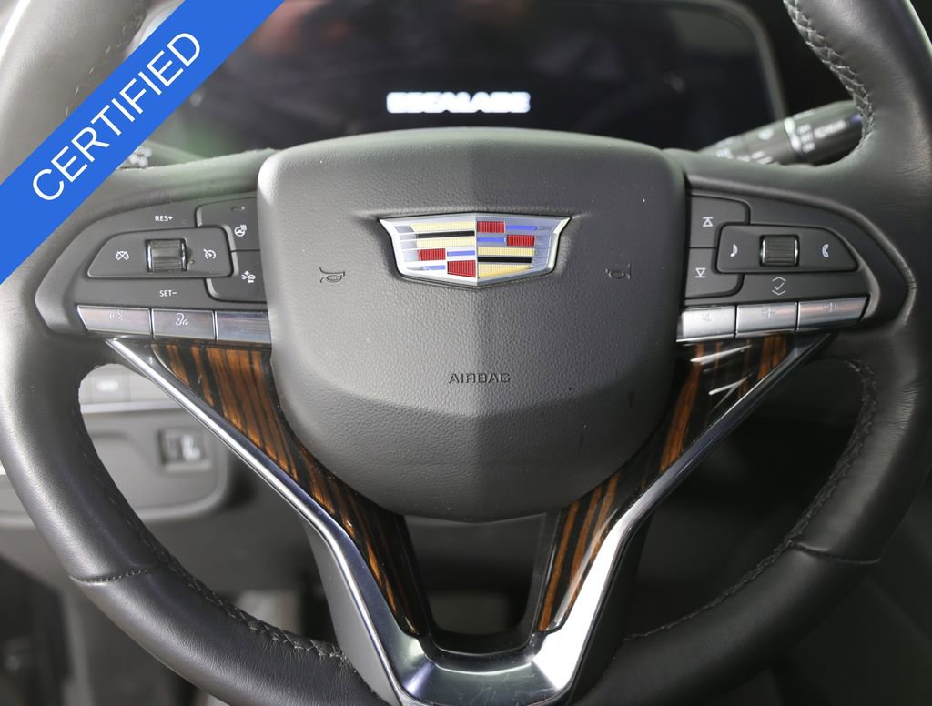Used 2024 Cadillac Escalade Luxury AWD/4WD image 6